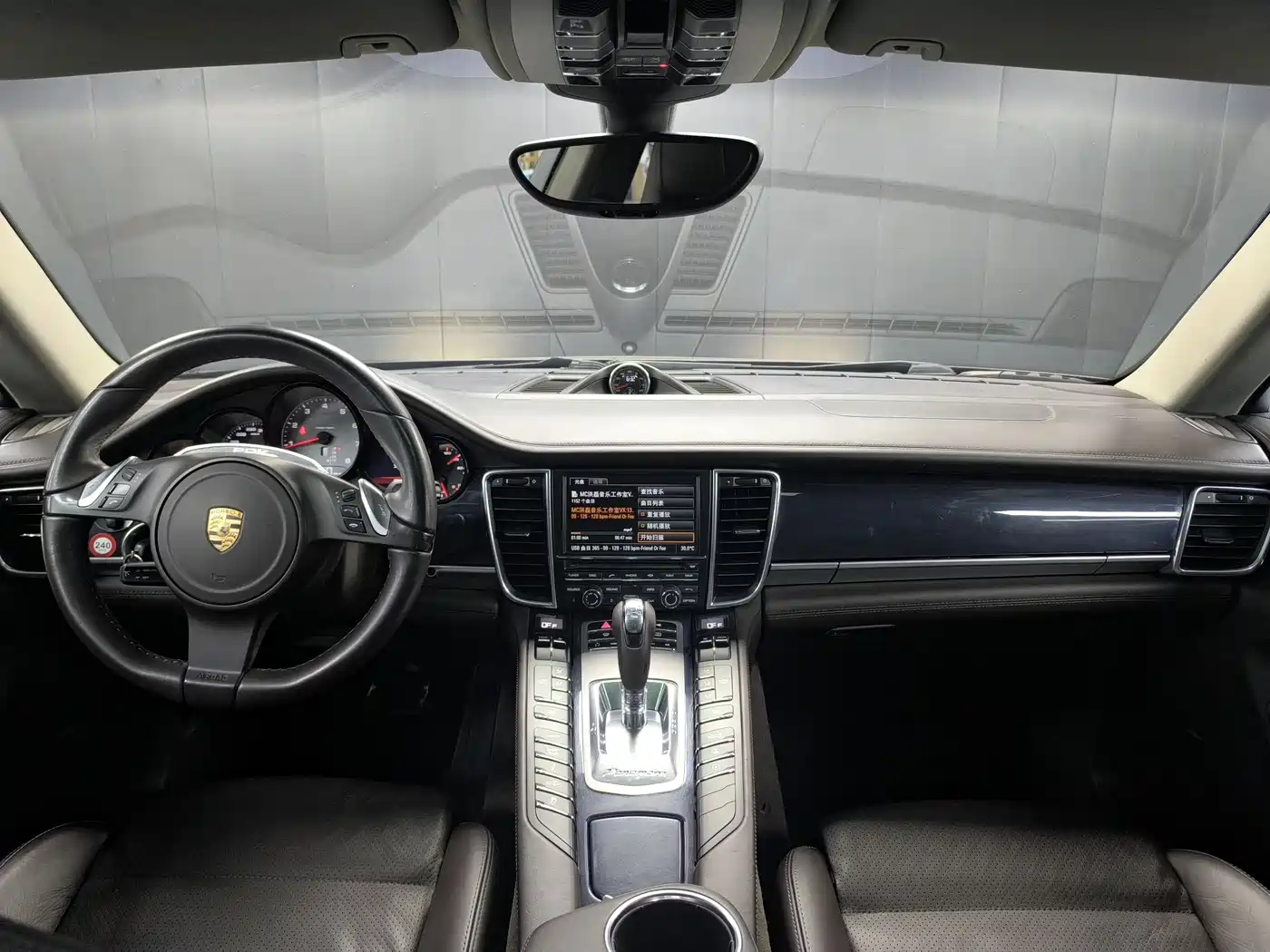 Porsche Panamera 2010 Model Panamera S 4.8L фото 8