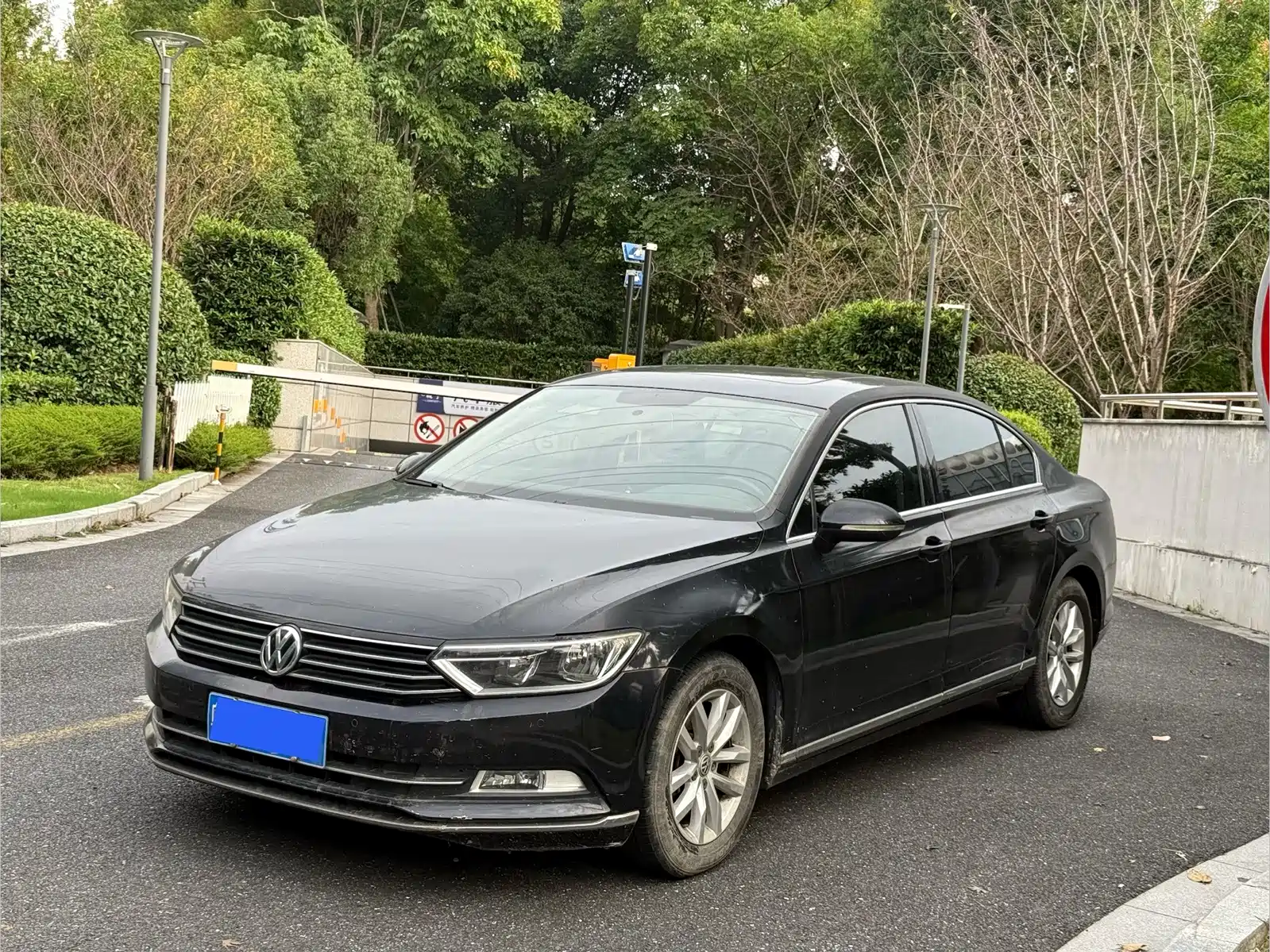 صورة 1 - Volkswagen Magotan