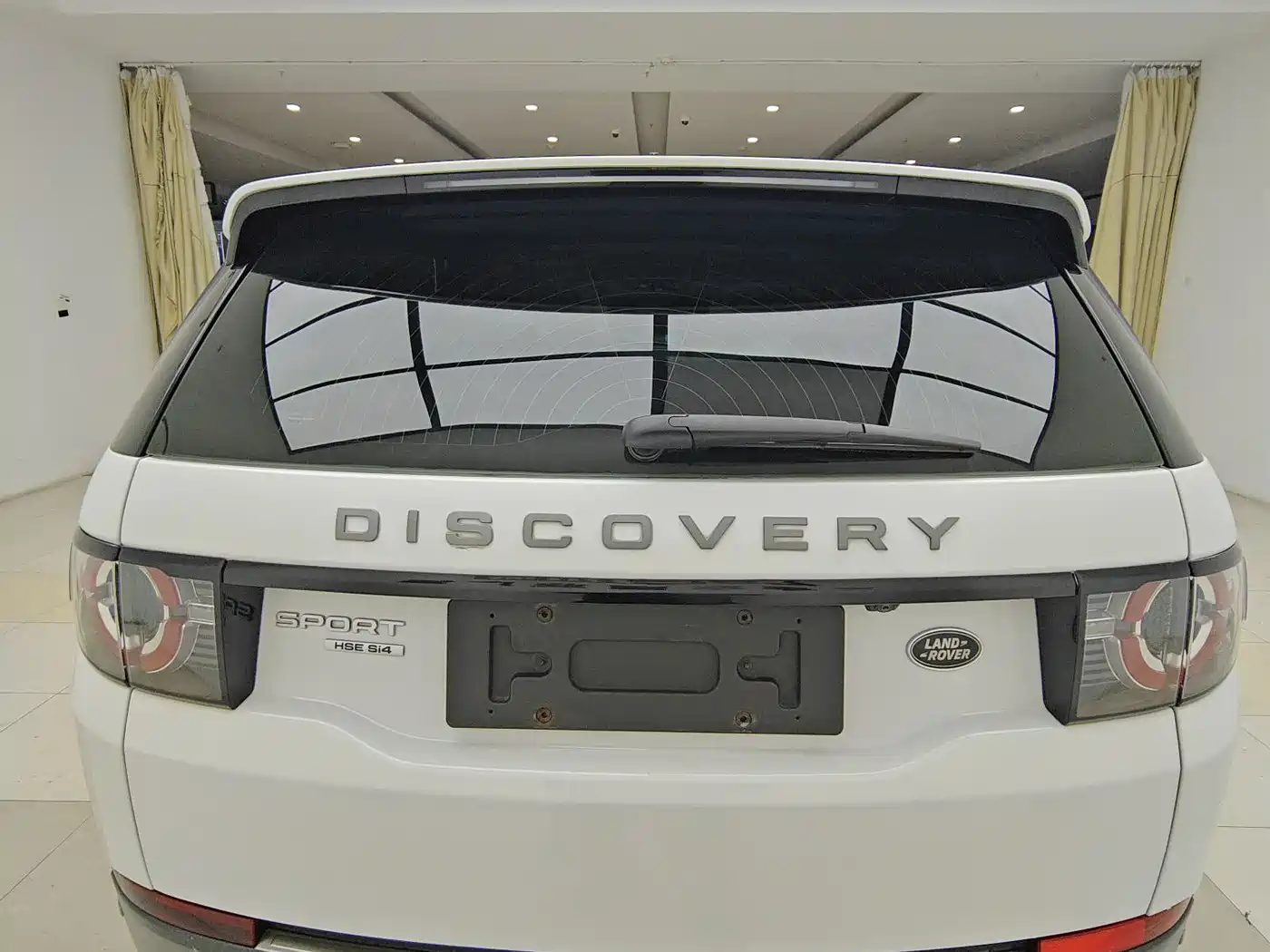 Land Rover Discovery Sport 2016 2.0T HSE фото 16