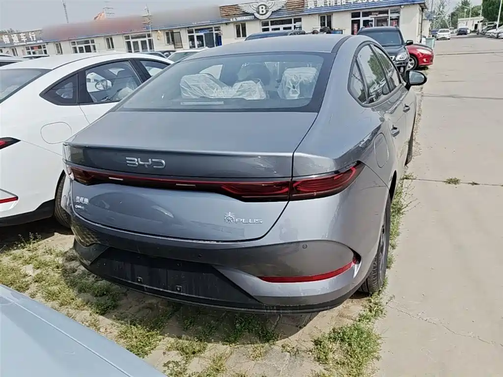 BYD Qin PLUS 2026 DM-i Smart Edition 128KM Progressive фото 4