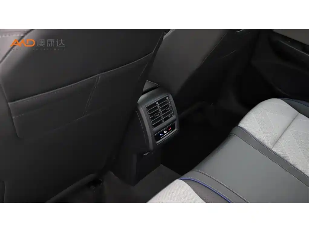 Фото 9 - Volkswagen Golf