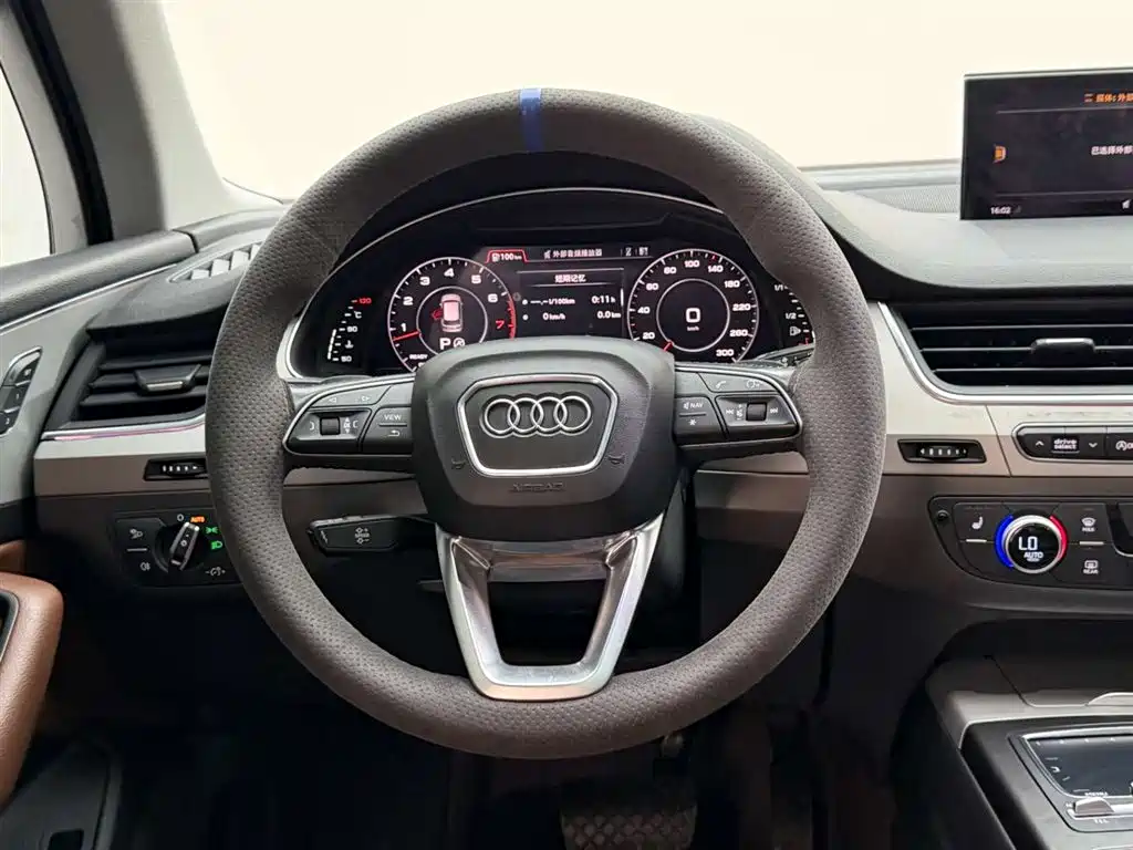 Audi Q7 2018 45 TFSI Technology фото 26