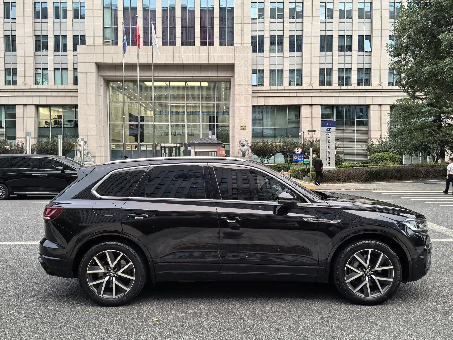 Фото 6 - Volkswagen Touareg