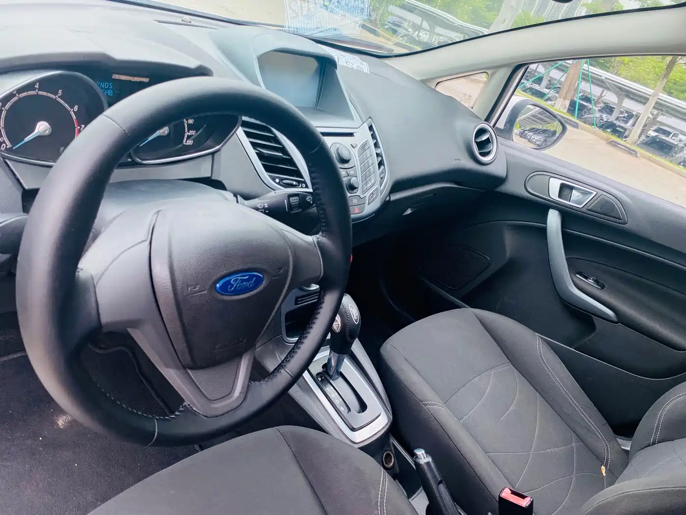 Ford Fiesta 2016 2013 Hatchback 1.5L Automatic Fashion