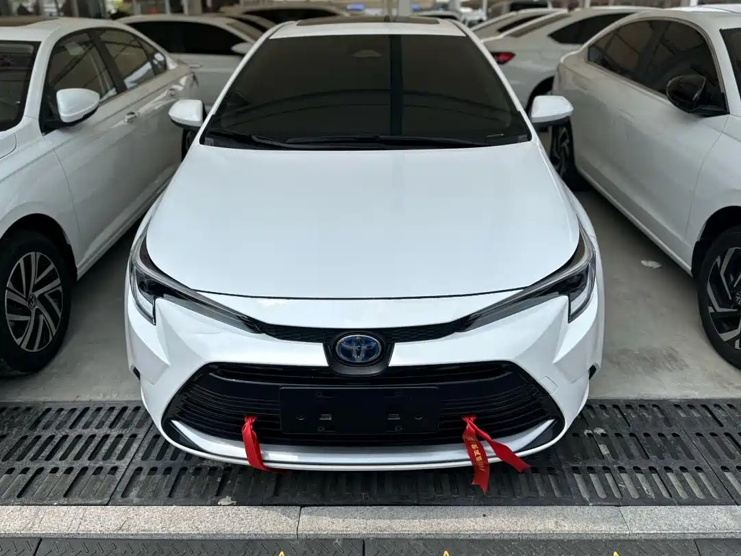 Toyota Levin 2023 Smart Hybrid 1.8L Luxury фото 2