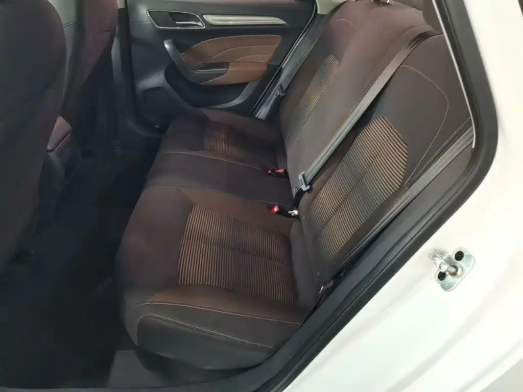 Roewe i6 2019 2019 PLUS 1.6L CVT 4G Connected Luxury Great Edition
