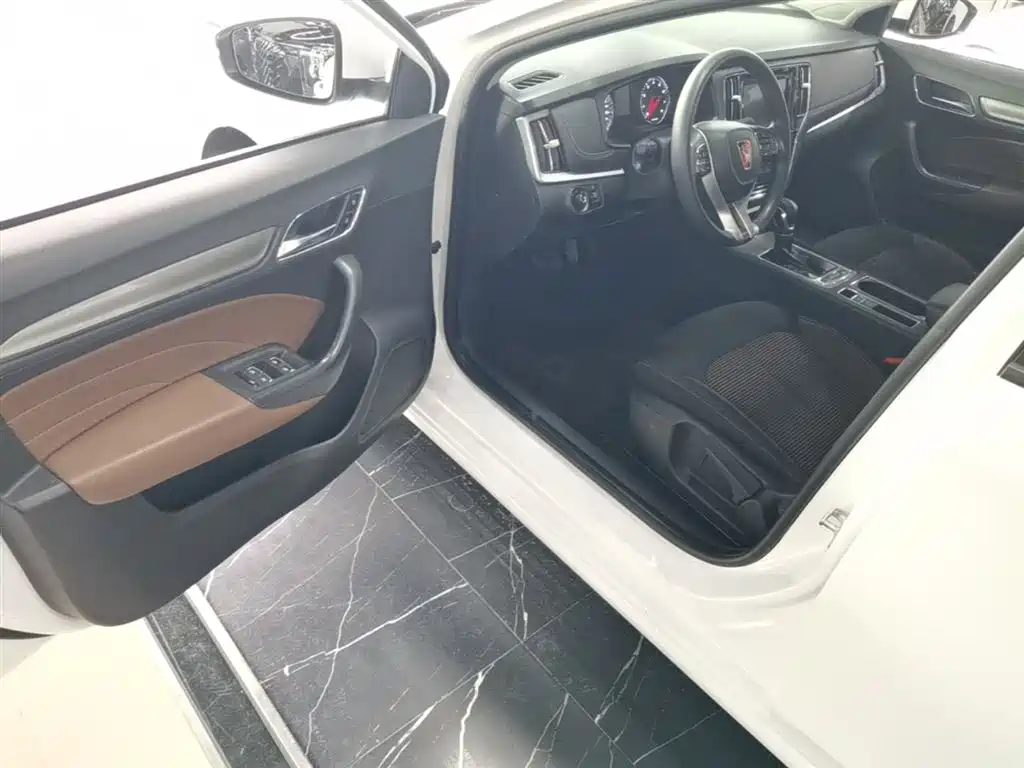 Roewe i6 2019 2019 PLUS 1.6L CVT 4G Connected Luxury Great Edition