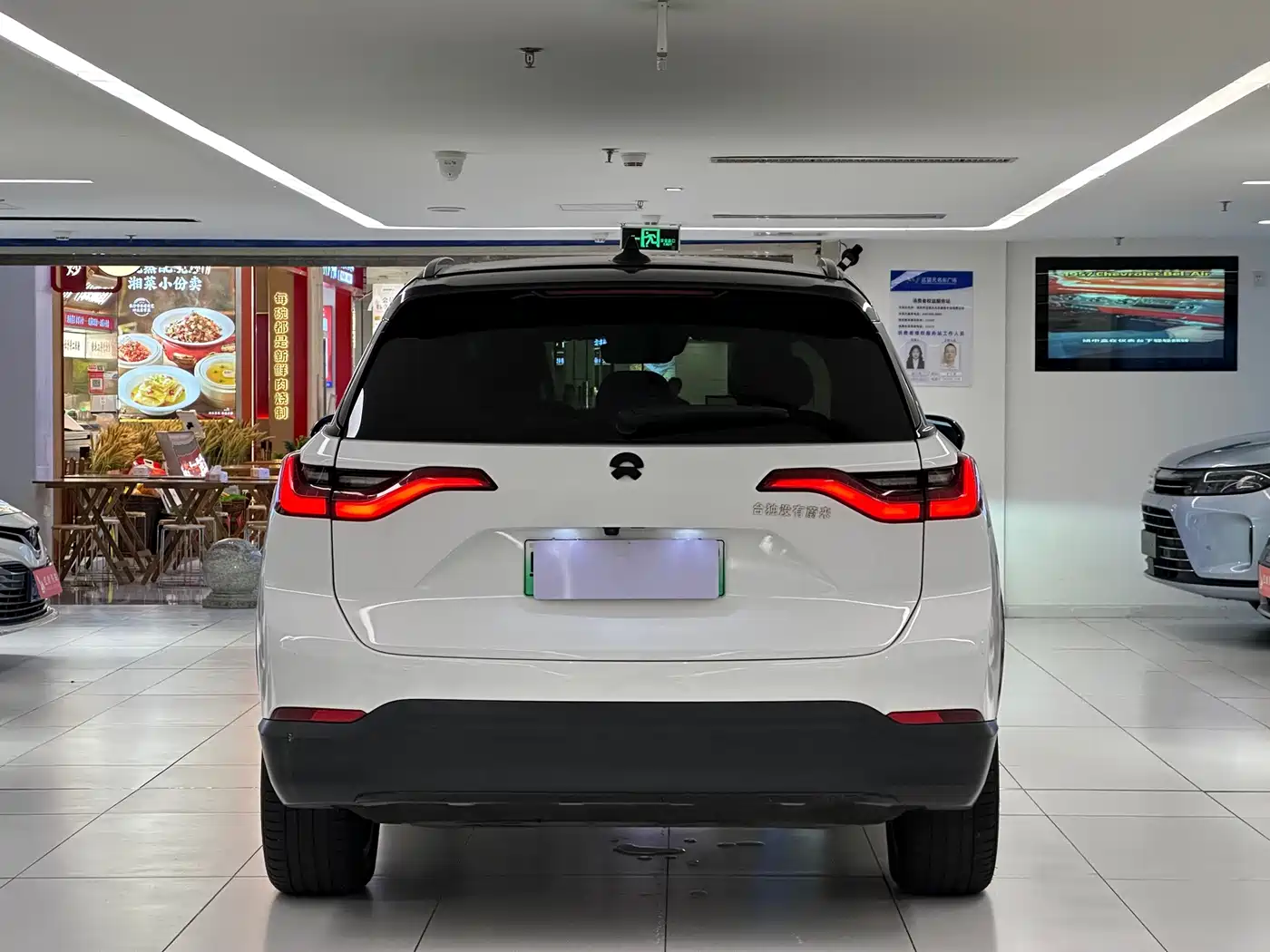 NIO ES8 2019 2018 355KM Base Model 7-Seater Version
