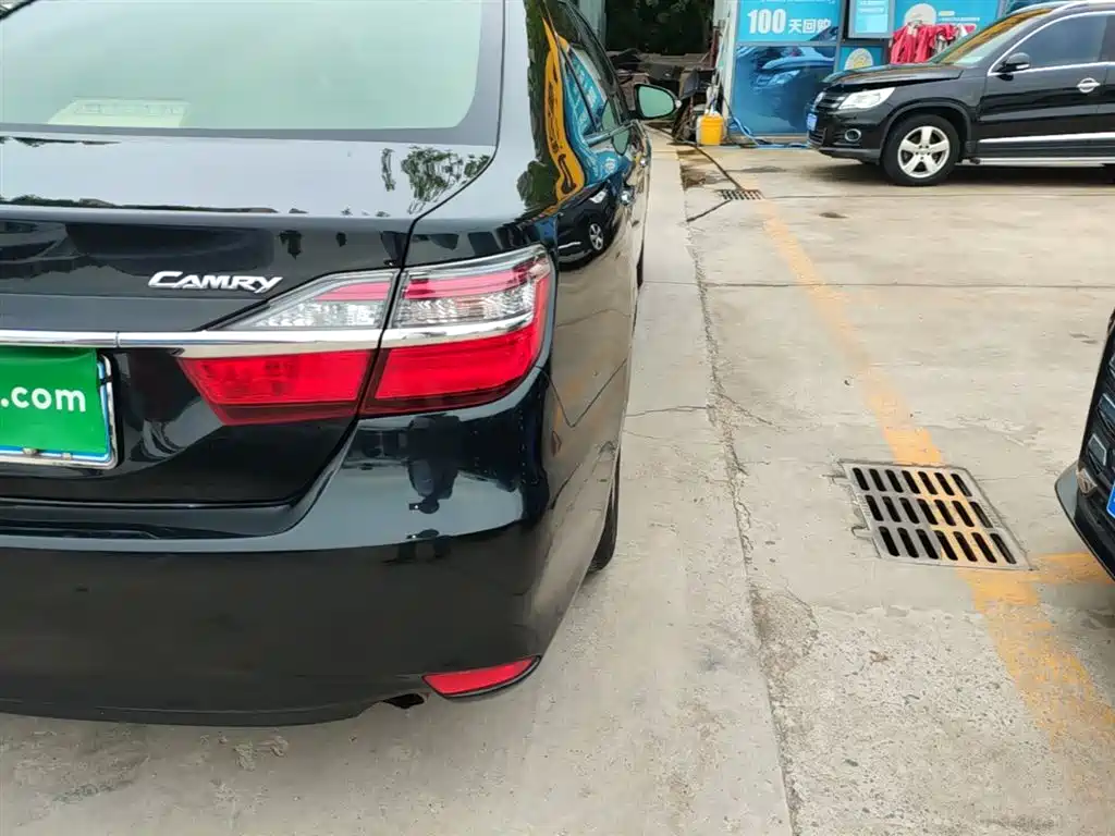 Toyota Camry 2016 2.0E 10th Anniversary Elite Edition фото 8