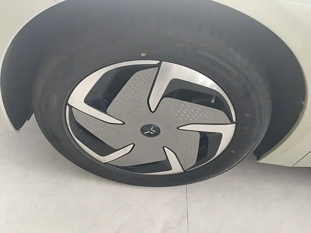 Hongqi EH7 2026 2025 690 Smart Selection Edition