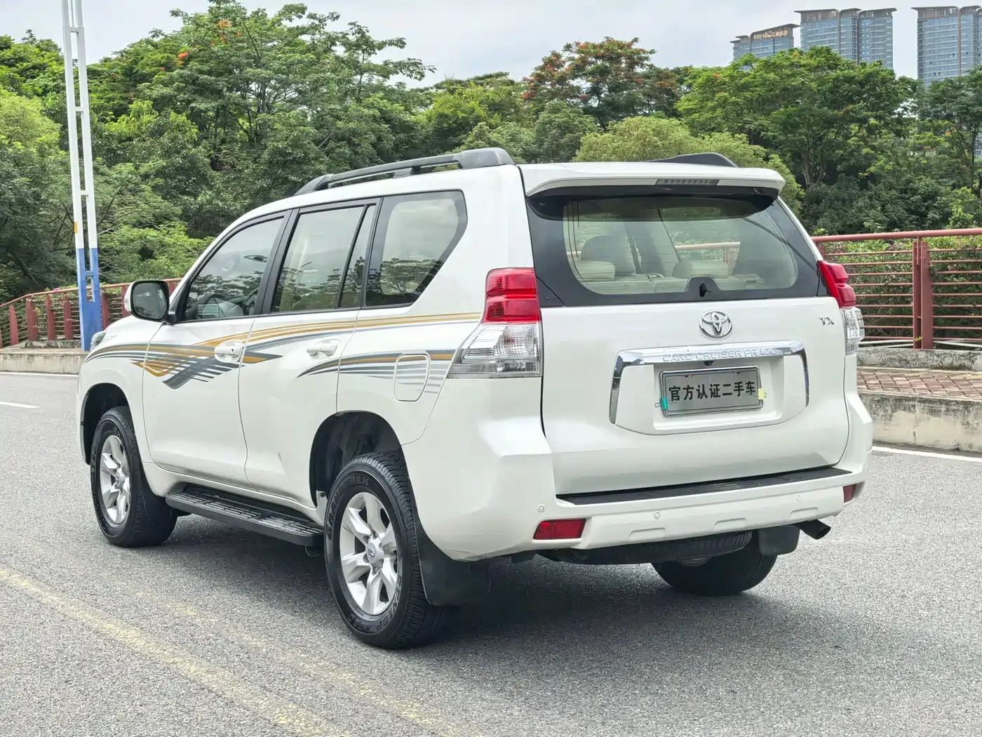 Toyota Prado (Import) 2010 2.7L Auto Luxury фото 16