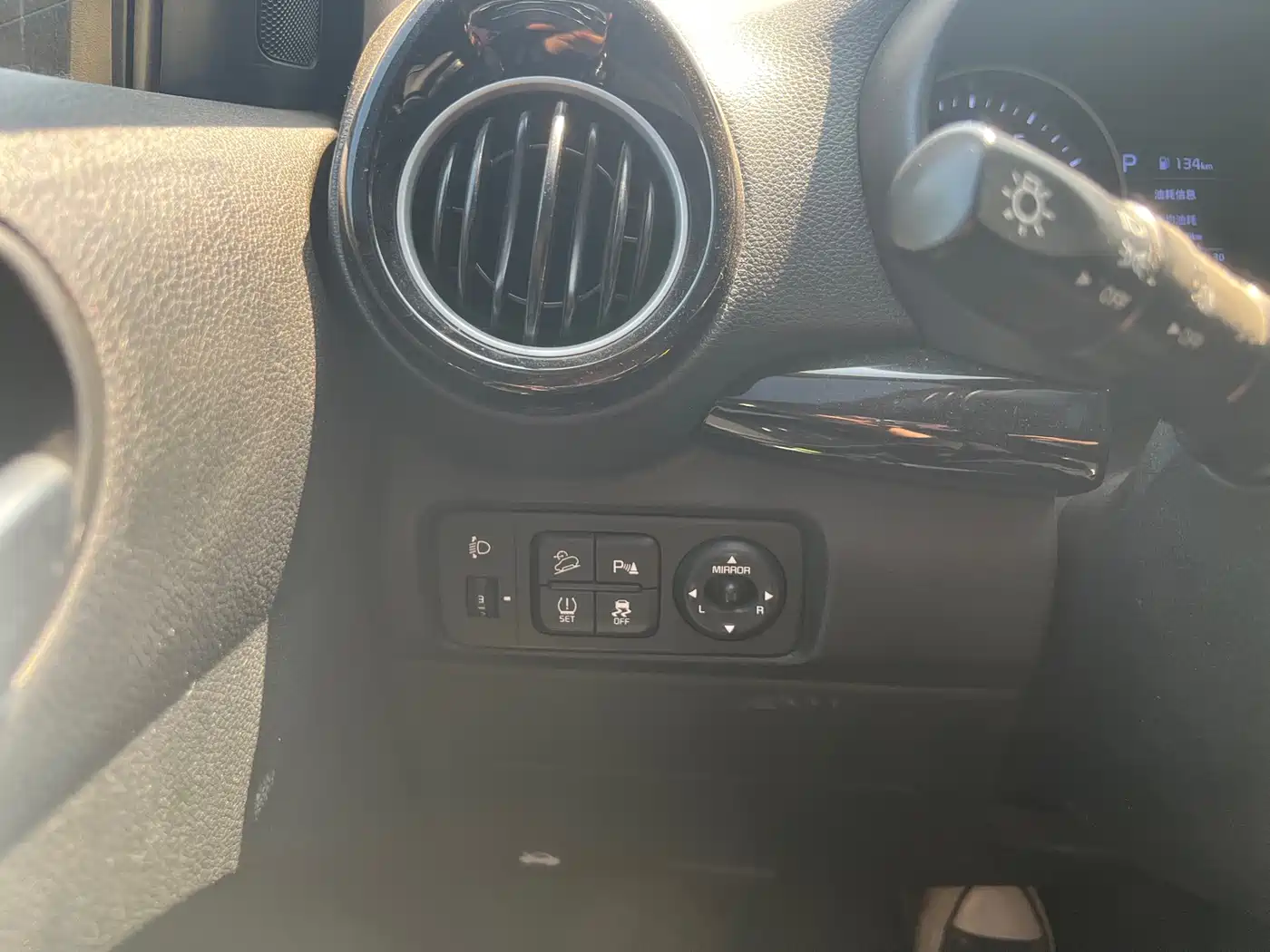 Kia KX1 2021 1.4L CVT Sunroof Version фото 15