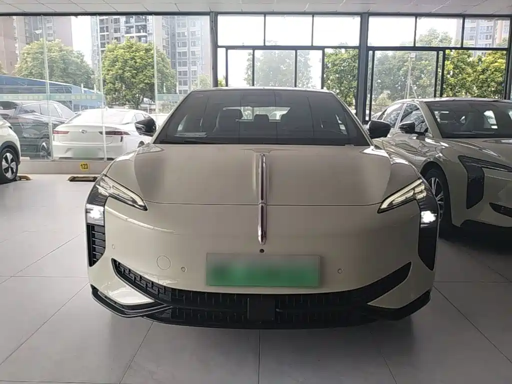 Hongqi EH7 2026 2025 690 Smart Selection Edition