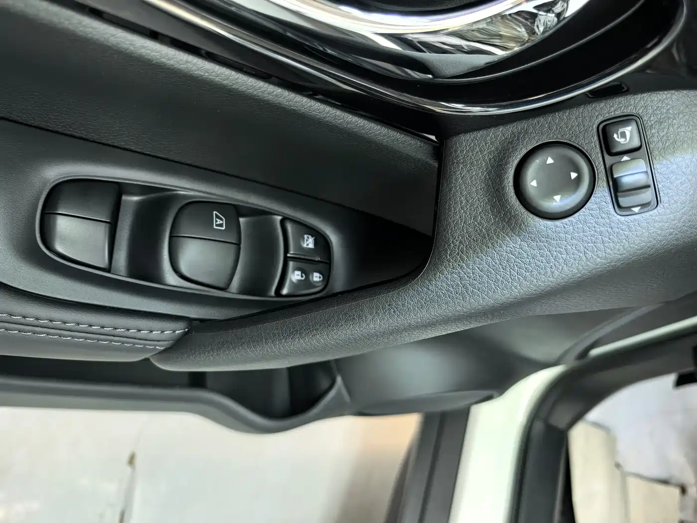 Nissan X-Trail 2026 2025 Honor 2.0L 2WD Leading Edition