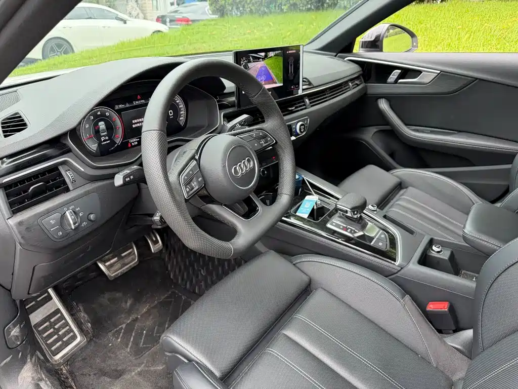 Audi A4L 2025 2024 40 TFSI Luxury Dynamic