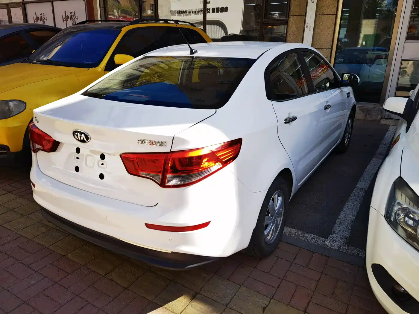 Kia K2 2015 Sedan 1.4L MT GLS фото 6