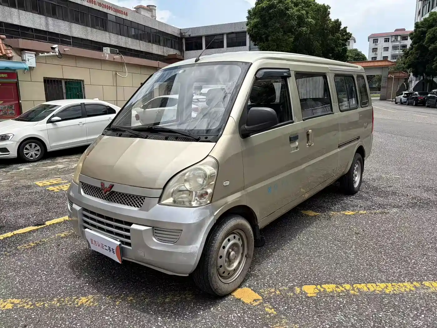 Wuling Motors Wuling Rongguang 2012 2012 1.2L Extended Base Model LJY