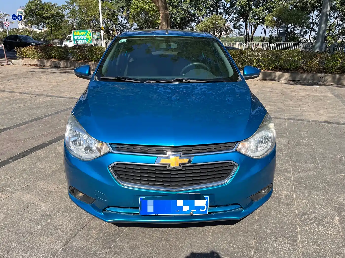 Chevrolet Sail 2015 Sail 3 1.5L AMT Happiness Sunroof Edition фото 2