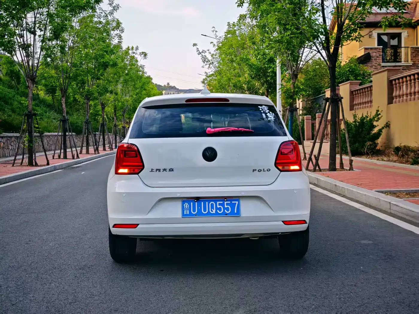 Volkswagen Polo 2016 1.4L Automatic Trend фото 5
