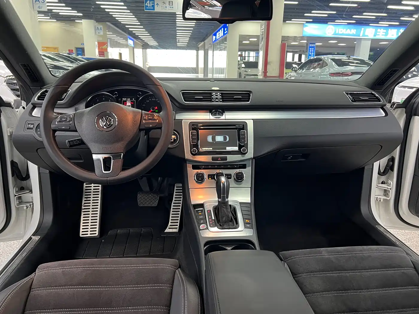 Volkswagen FAW-Volkswagen CC 2016 Model 1.8TSI Premium фото 20