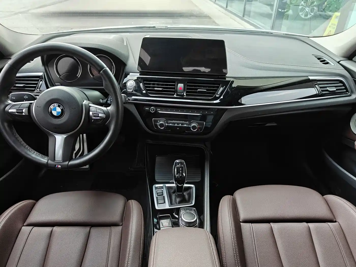 BMW 1 Series 2023 125i M Sport Shadow Edition фото 9
