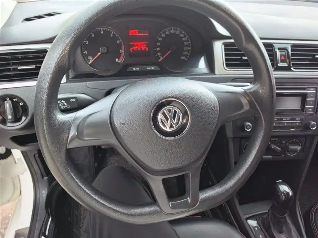 Volkswagen Santana 2015 Gran Santana 1.6L Automatic Trend фото 11