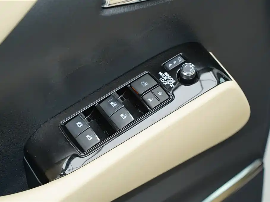 Toyota Alphard 2018 3.5L Premium фото 16