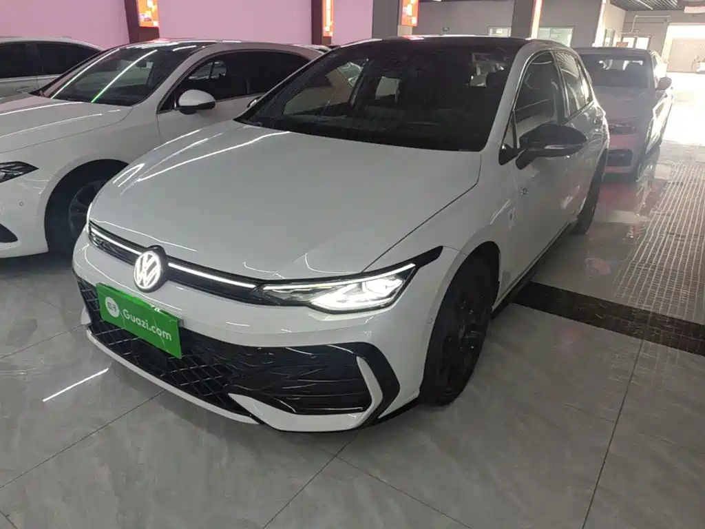 Volkswagen Golf 2025 2025 300TSI R-Line