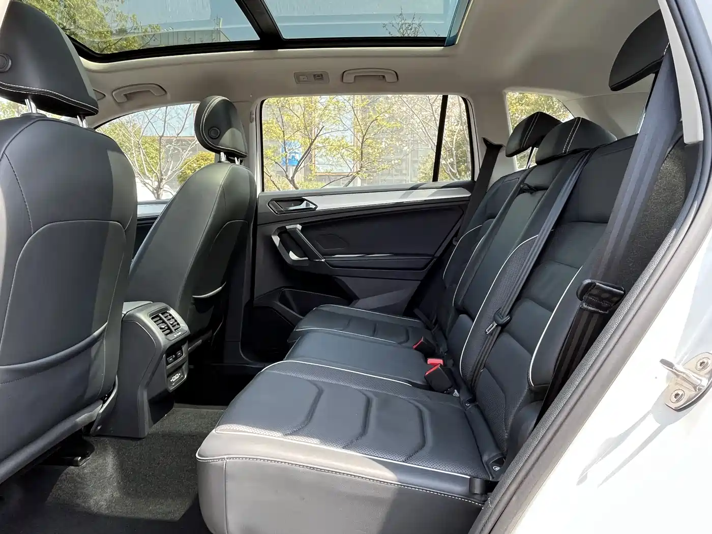 VOLKSWAGEN TIGUAN L NEW ENERGY