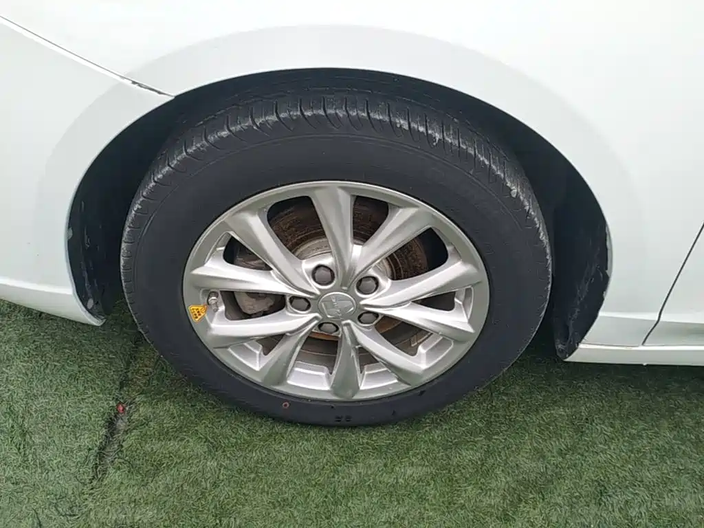 Roewe i5 2019 2019 1.5L Auto 4G-Connected Langyue Edition