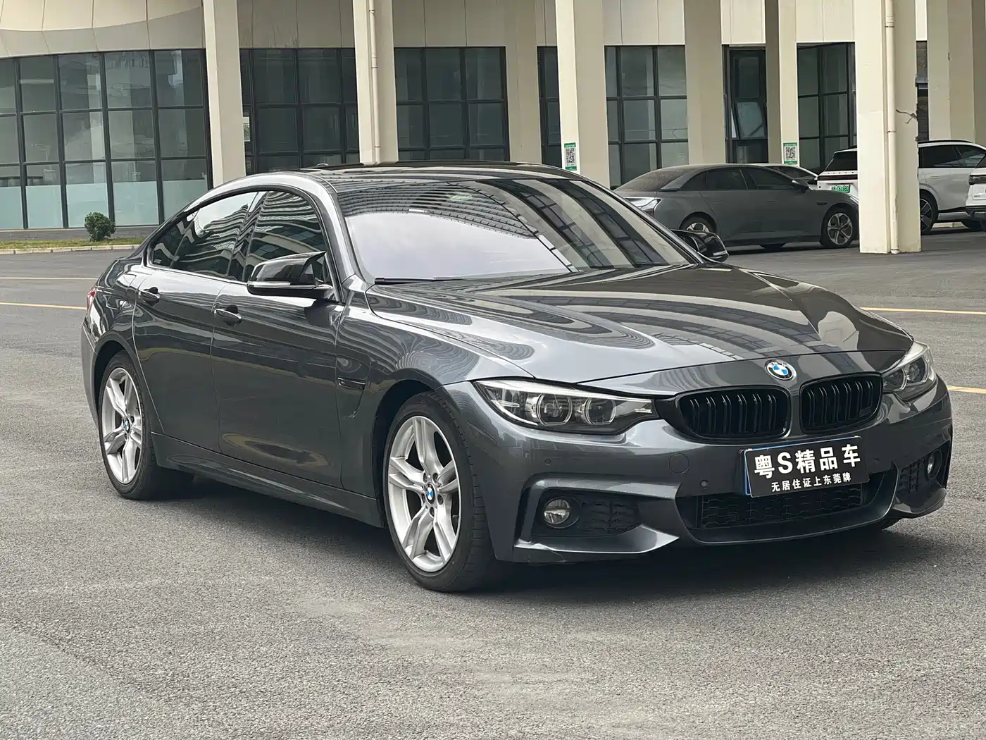 BMW 4 Series 2017 425i Gran Coupe Leading M Sport Package фото 3