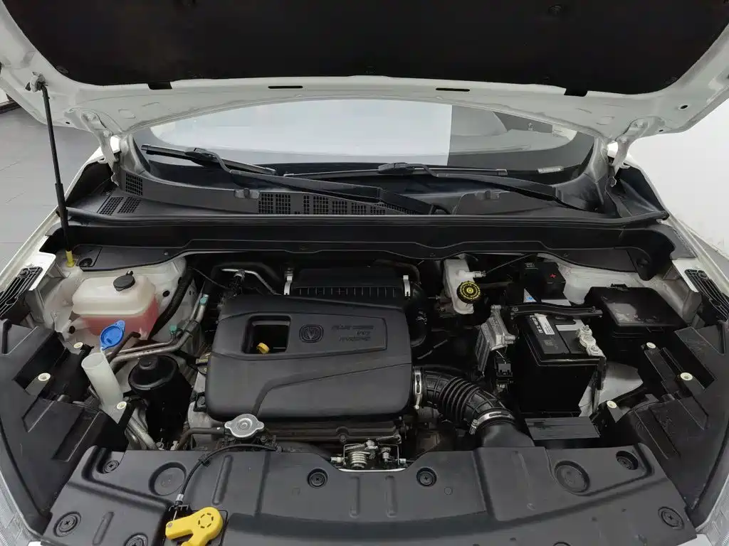 Фото 6 - Changan CS15