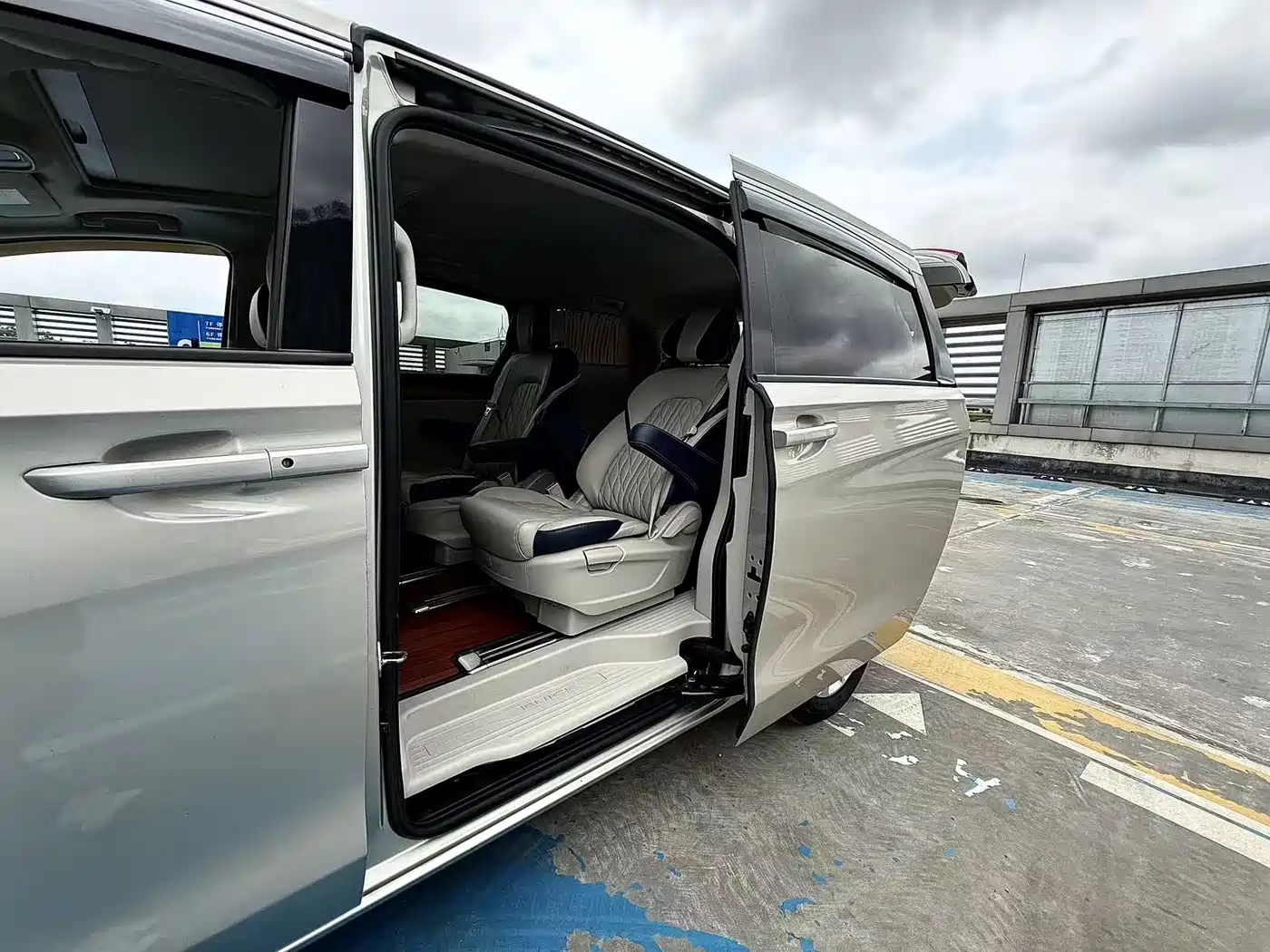 Buick GL8 2017 ES 28T Comfort Type China V фото 15