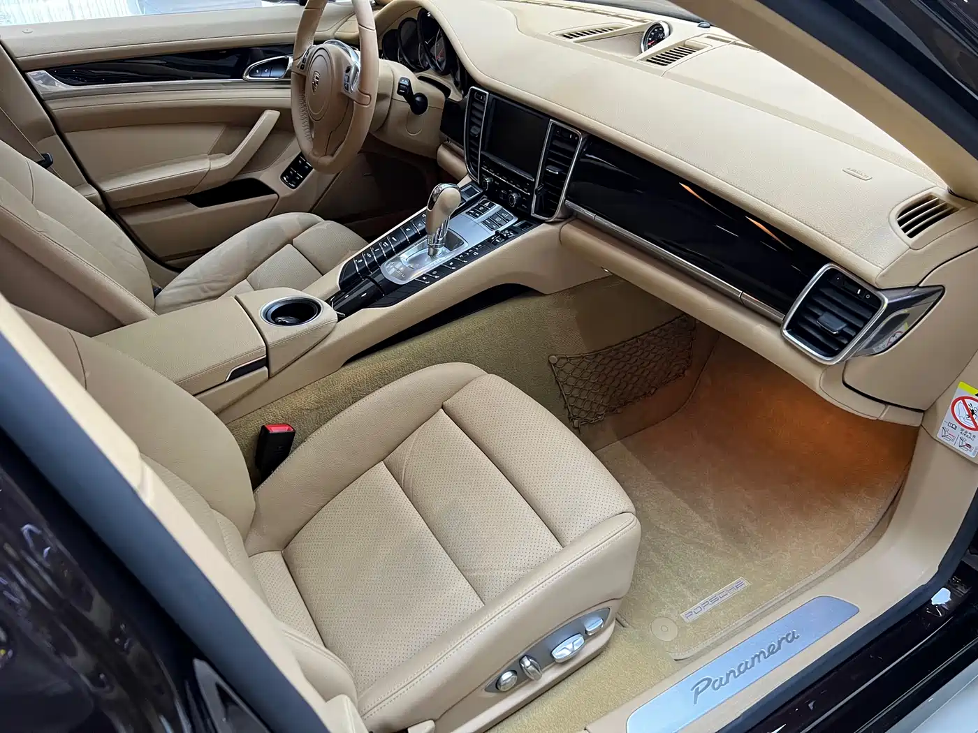 Porsche Panamera 2014 Panamera 3.0T фото 9