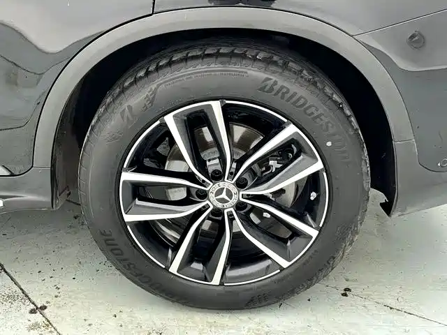 Mercedes-Benz GLC 2022 Facelift GLC 260 L 4MATIC Luxury Model фото 24