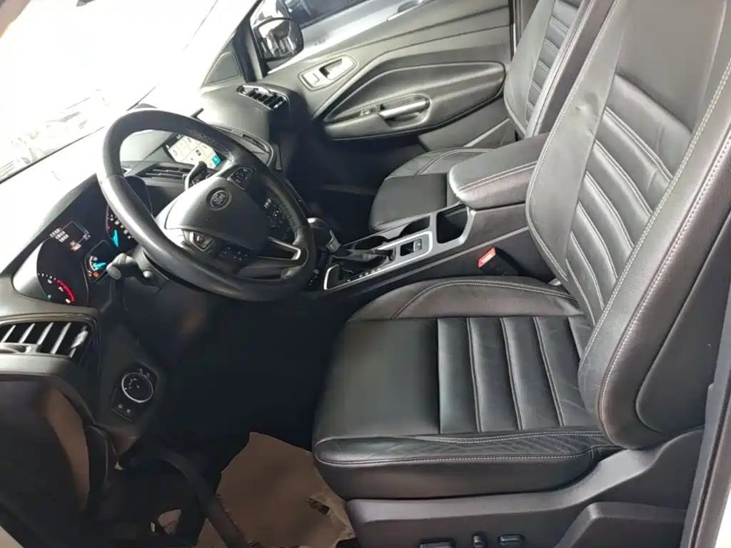 Photo 15 - Ford Kuga