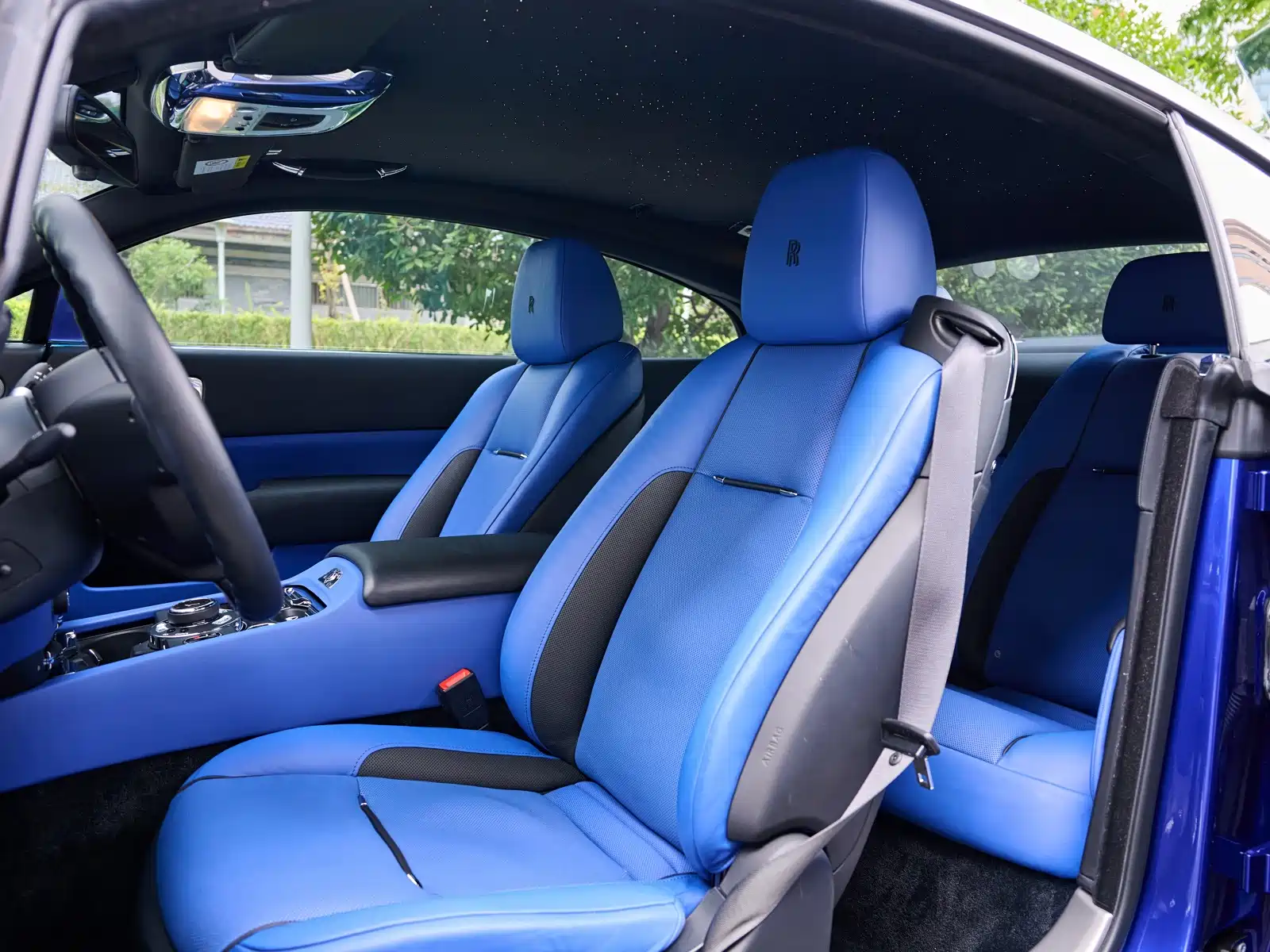 Фото 18 - Rolls-Royce Wraith