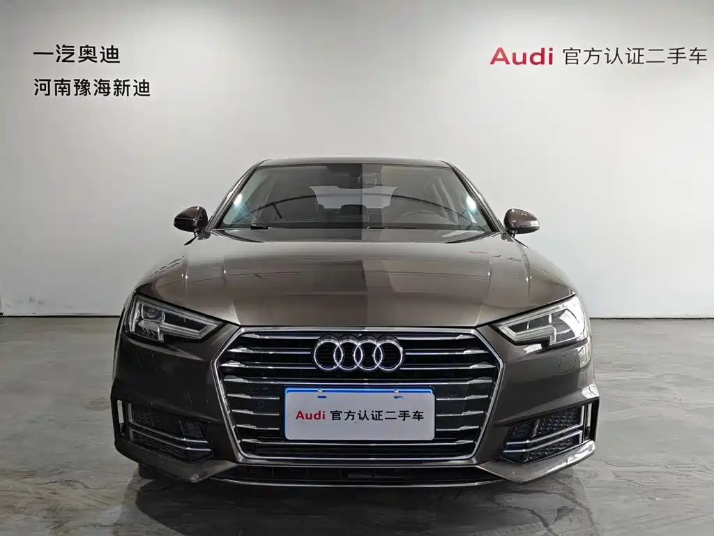 Фото 2 - Audi A4L