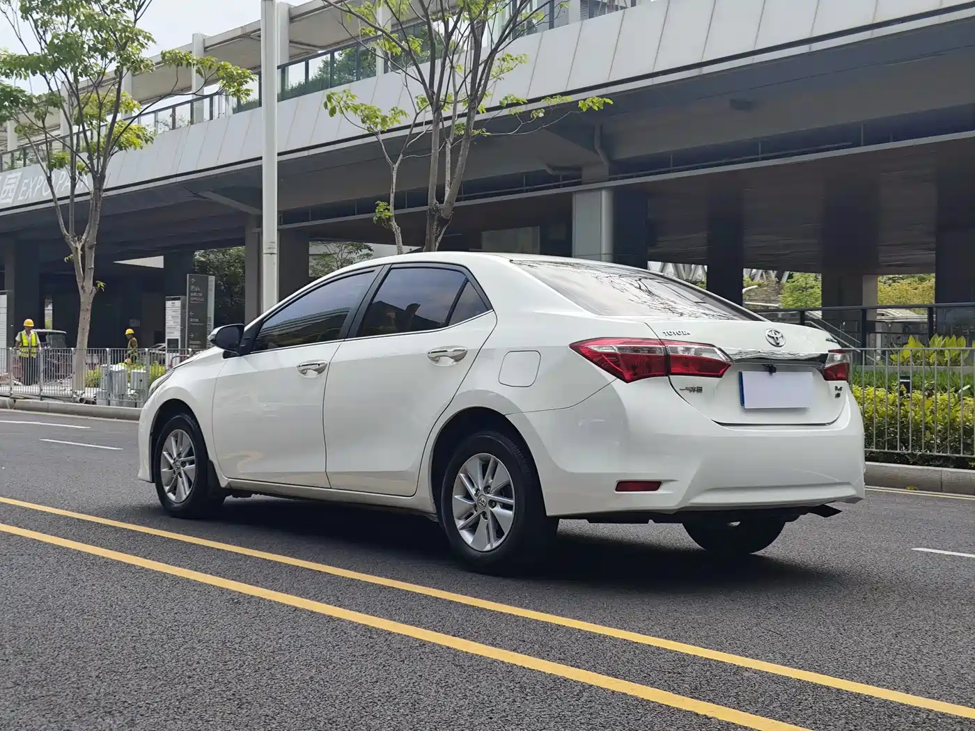 Toyota Corolla 2017 1.2T CVT GL фото 7