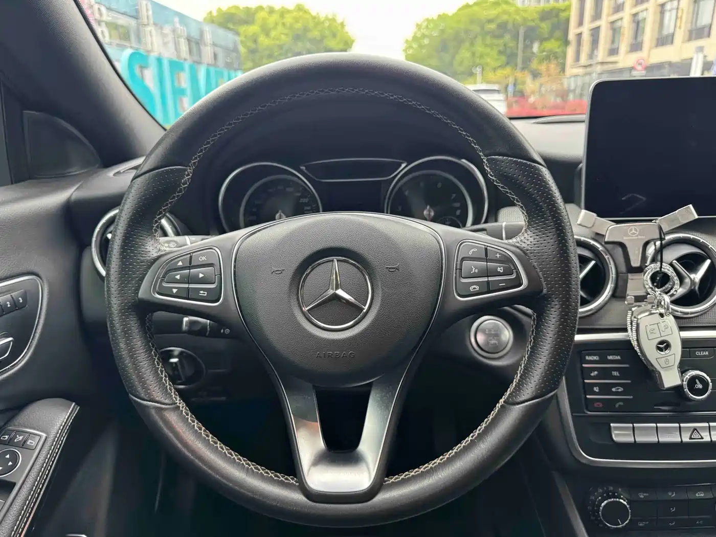 Mercedes-Benz CLA (Import) 2018 CLA 200 Fashion Edition фото 11