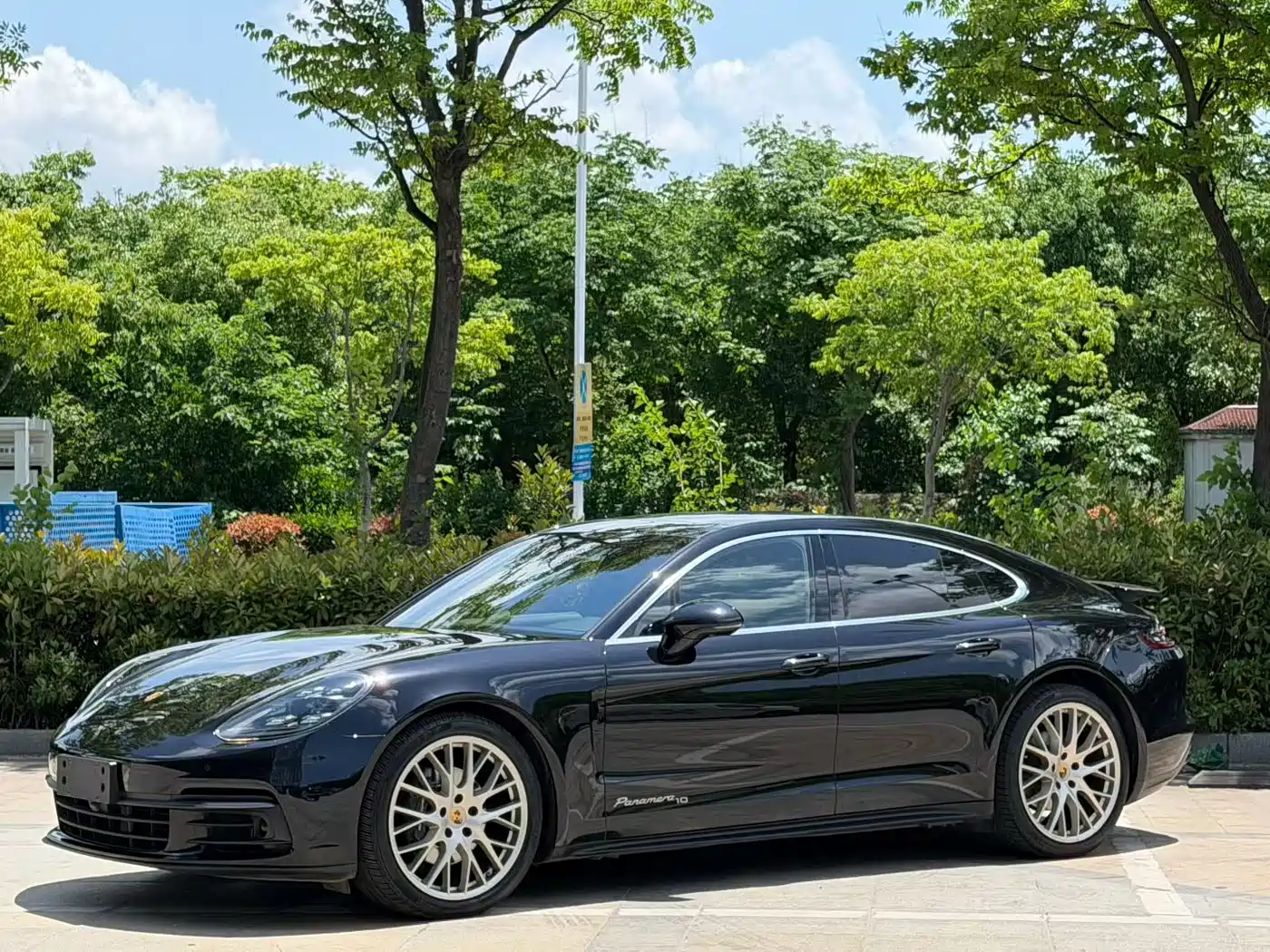 Porsche Panamera 2020 Panamera 10th Anniversary Edition 2.9T фото 2