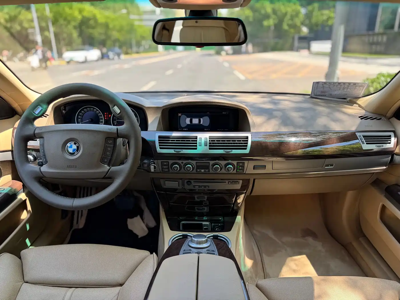 BMW 7 Series 2005 Model 740Li фото 11