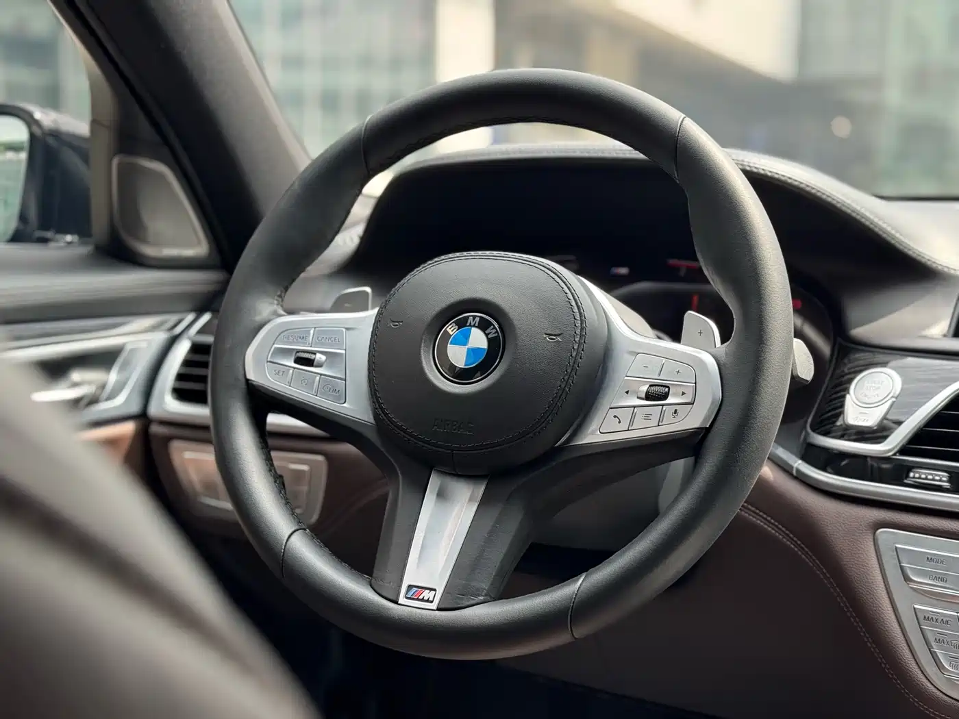 BMW 7 Series 2019 740Li Leading M Sport Package фото 14