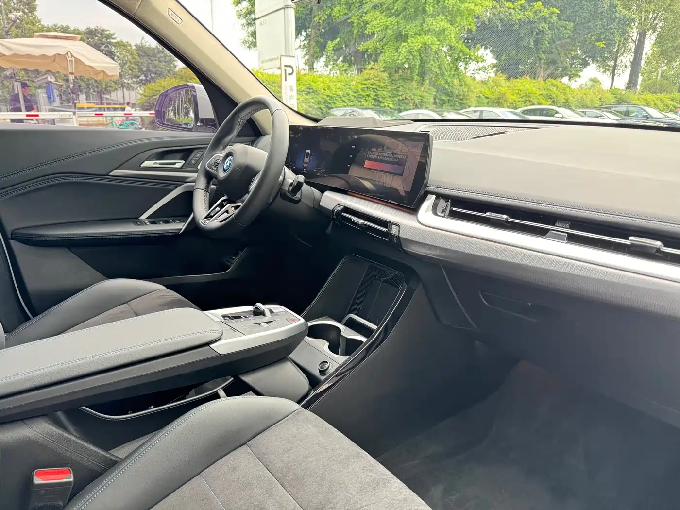 BMW iX1 2023 xDrive30L M Sport Package фото 17