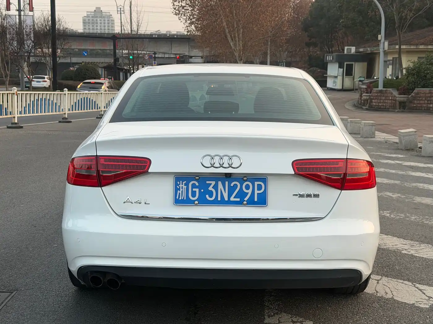 Audi A4L 2016 30 TFSI Collector's Edition Automatic Comfort фото 4