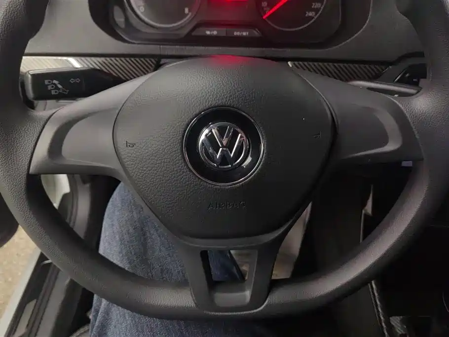 Volkswagen Jetta 2017 1.5L Automatic Fashion фото 15