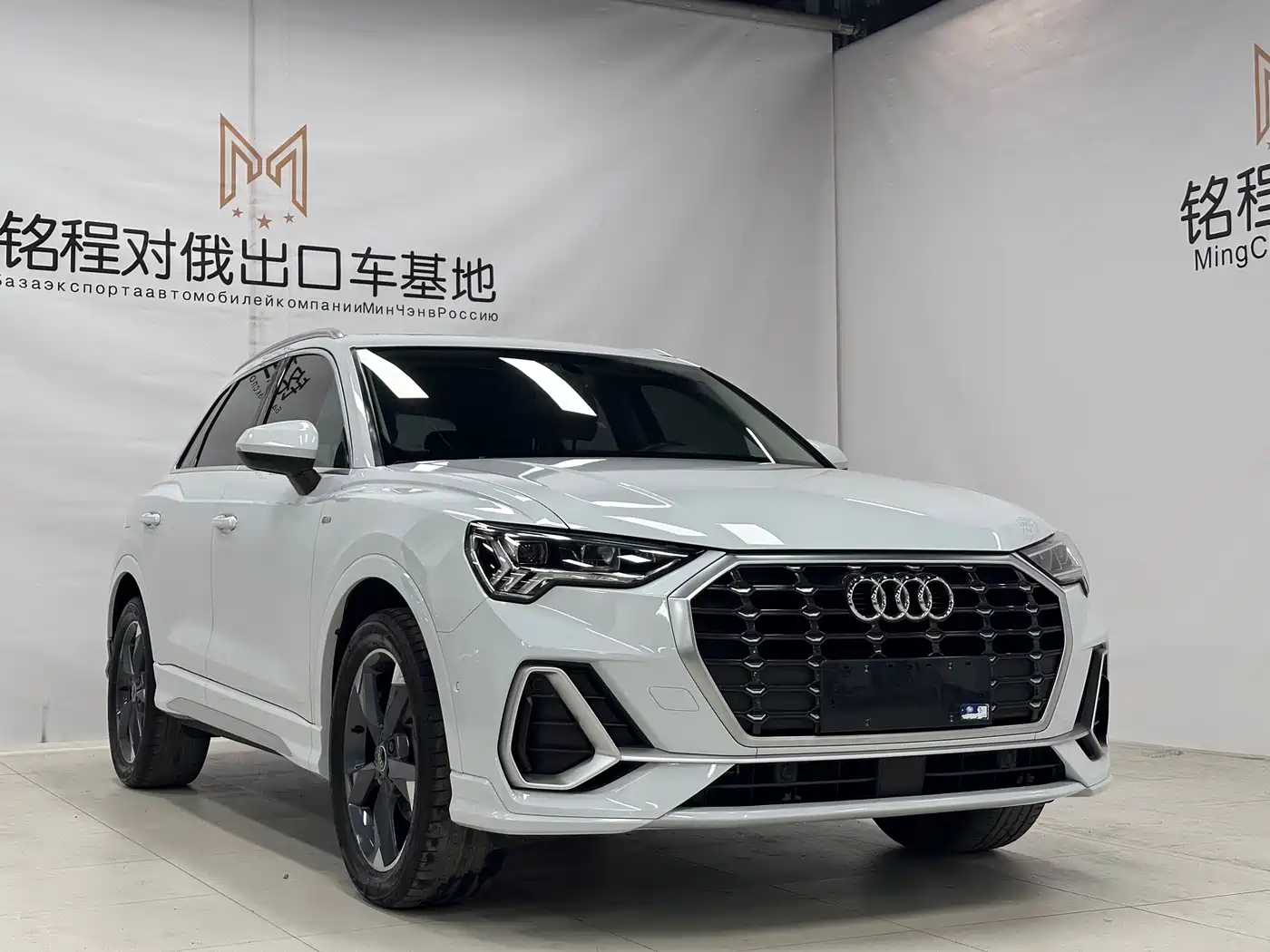 Audi Q3 2022 35 TFSI Fashion Dynamic фото 3