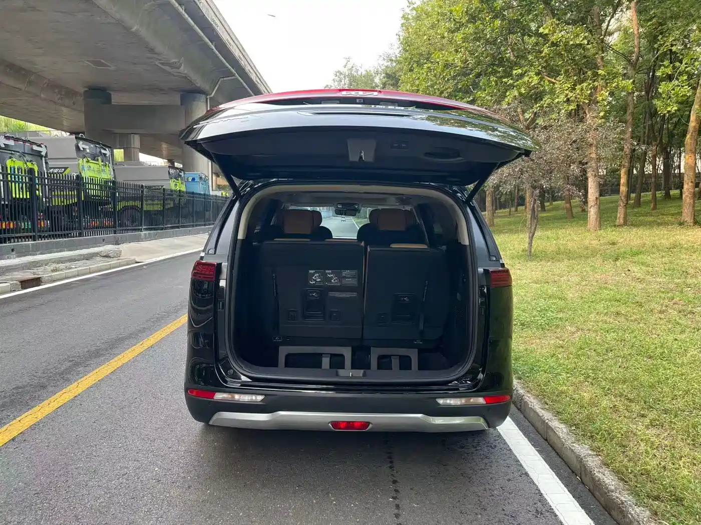 Kia Carnival 2023 2021 2.0T Luxury Tech Edition