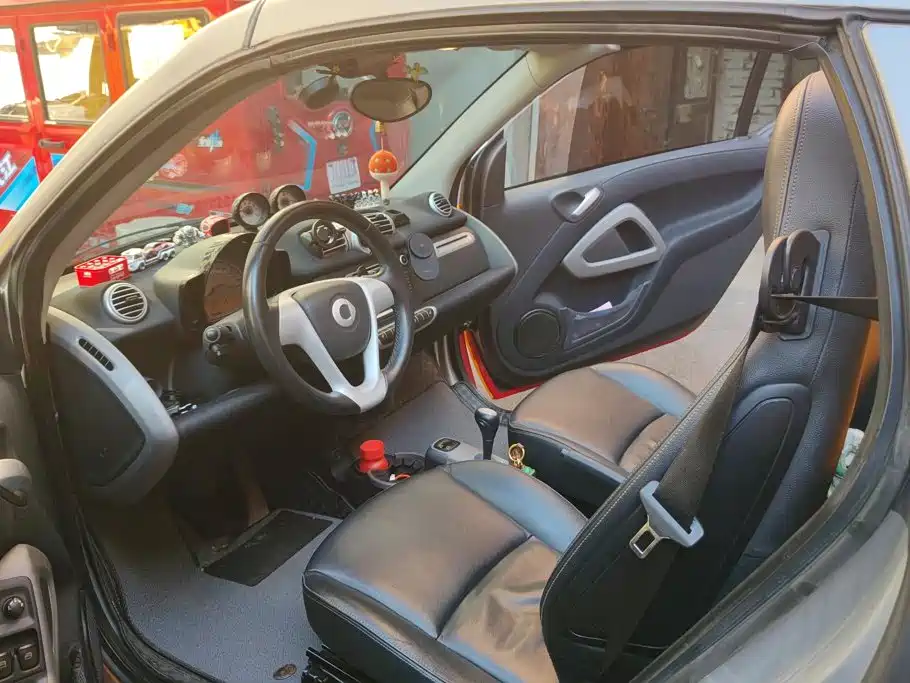 smart fortwo 2014 2012 1.0T Convertible Passion