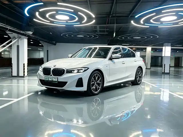 BMW i3 eDrive 35 L